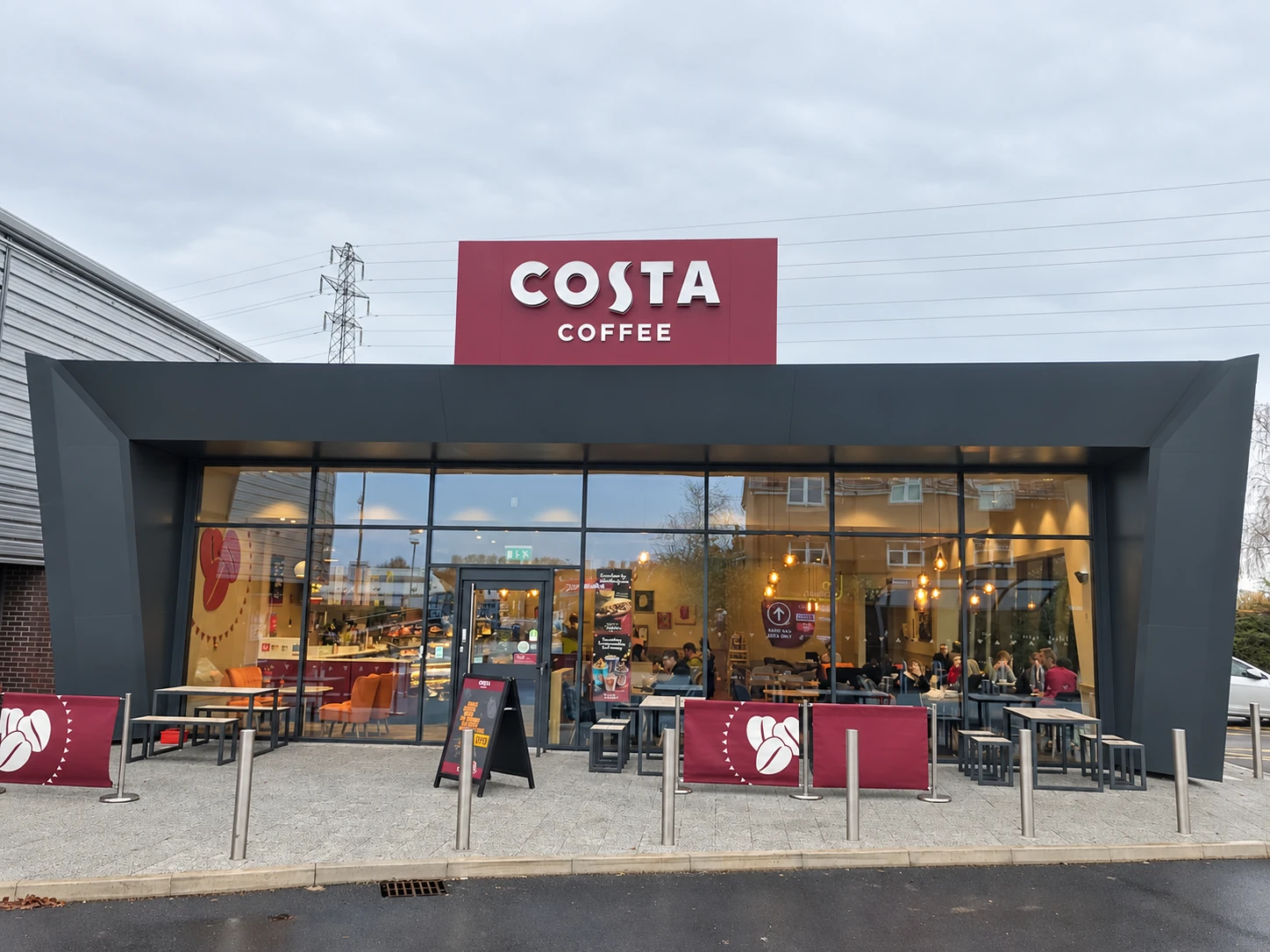 Costa Coffee flooring - image 5