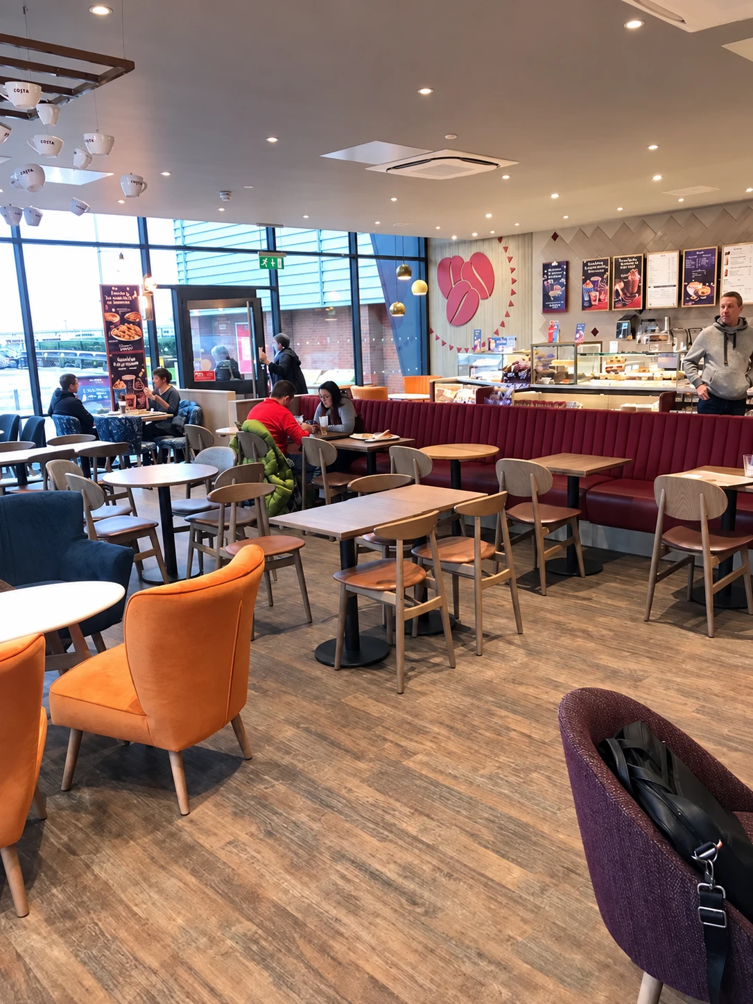 Costa Coffee flooring - image 7