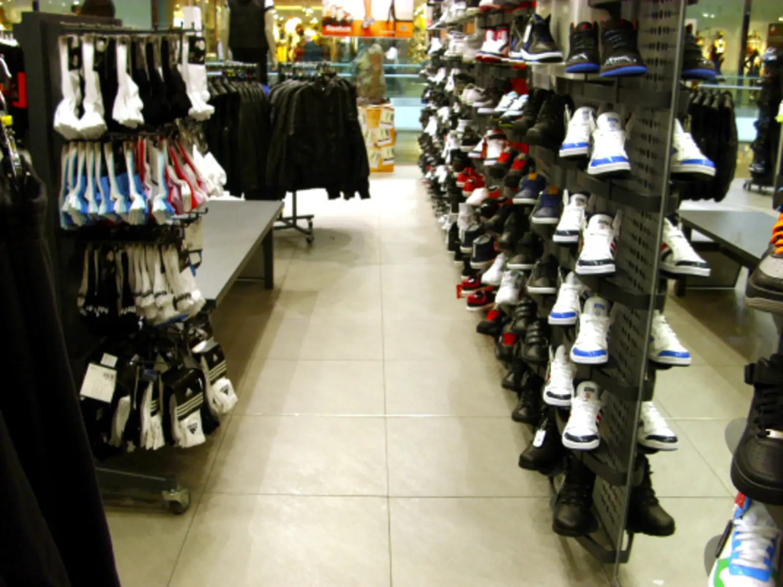 Westfield Stratford flooring - image 7